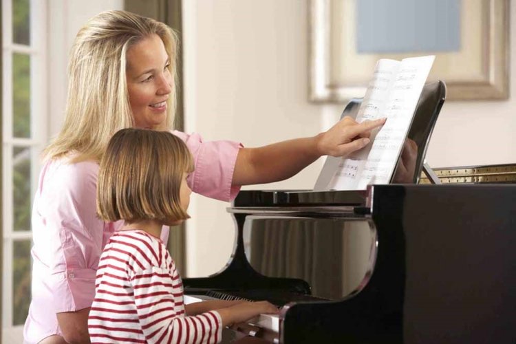 bé mấy tuổi có thể học piano